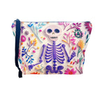 Beauty case da piscina con cerniera Boneswimmer SPRING, la stampa rappresenta uno scheletro viola realizzato come se fosse cucito con fiori e piante colorate