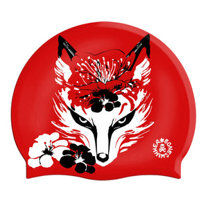 Cuffia da piscina in silicone spessorato, modello Kitsune Boneswimmer con base colore rosso e pelo colore bianco e rosso