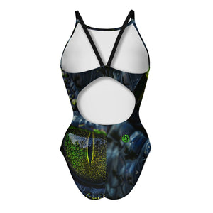 Costume da allenamento nuoto Boneswimmer da donna, modello intero IBIZA 141i con stampa close up di un occhio di rettile misterioso e potente, retro