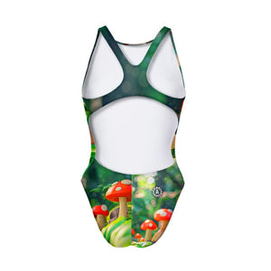 Costume da allenamento nuoto Boneswimmer da donna, modello intero PINUP 411p con stampa di funghi e gnomi in atmosfera autunnale stile cartoon, retro