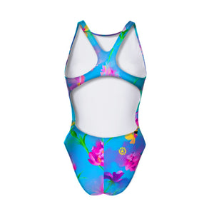 Costume da allenamento nuoto Boneswimmer da donna, modello intero PINUP 417pf con stampa di un teschio in stile Dia de los Muertos, decorato con fiori vivaci e colori brillanti su sfondo azzurro, retro